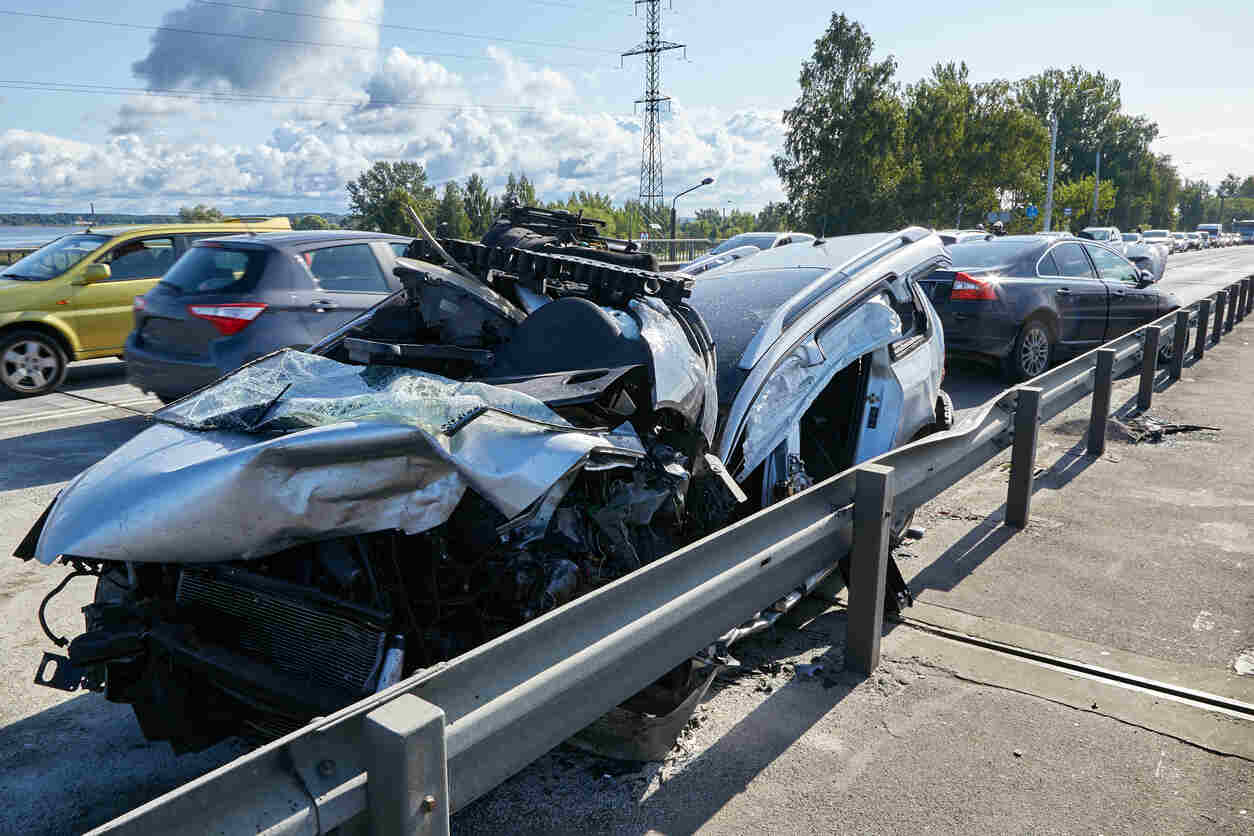 Kansas City, MO – Eleven Injured in Major Crash on E 87th St